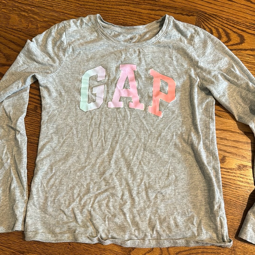 Gap long sleeve shirt